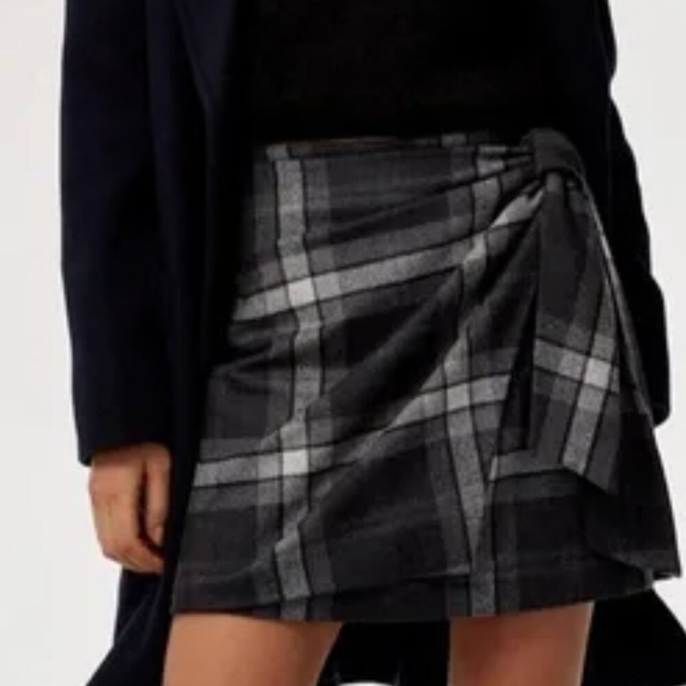 Aritzia Dorine Wrap Front Skirt in Black/Grey Checked - Size 0